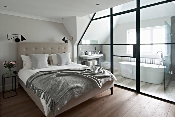 Phòng ngủ liền kề với phòng tắm tiện nghi, tối ưu không gian sống cho ngôi nhà phố hiện đại