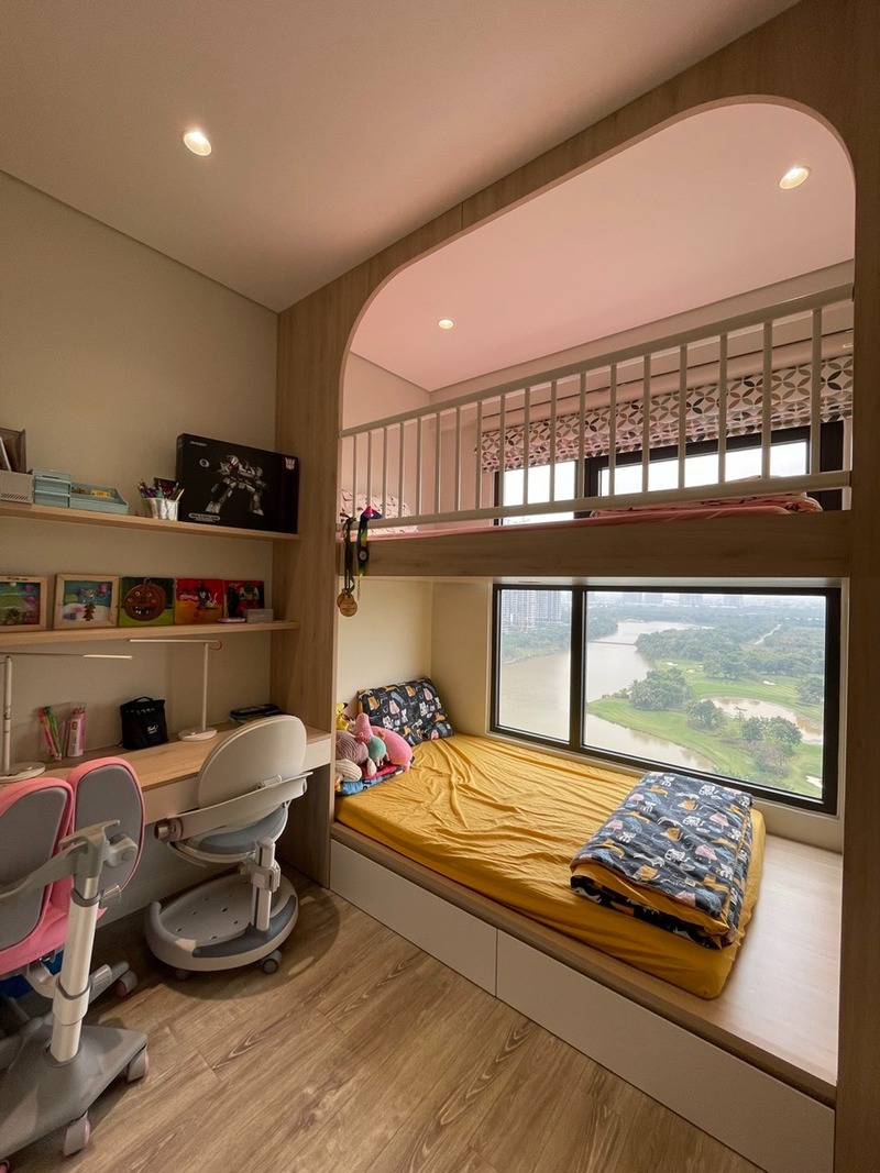 Thuê thiết kế nội thất sẽ giúp chủ nhà tối ưu hóa không gian một phòng nhỏ hẹp với đầy đủ công năng cho hai bé sinh hoạt và học tập.