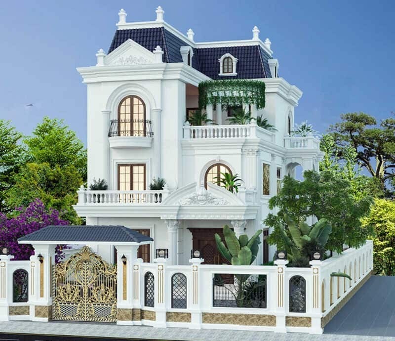 Ngôi nhà 3 tầng phong cách tân cổ điển có thiết kế hài hoà với hệ thống cửa gỗ tự nhiên sang trọng; các đường sọc chỉ ấn tượng nổi bật trên nền sơn trắng