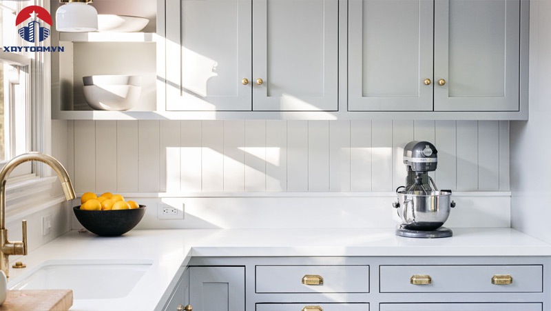 lớp ho&agrave;n thiện cho tủ bếp